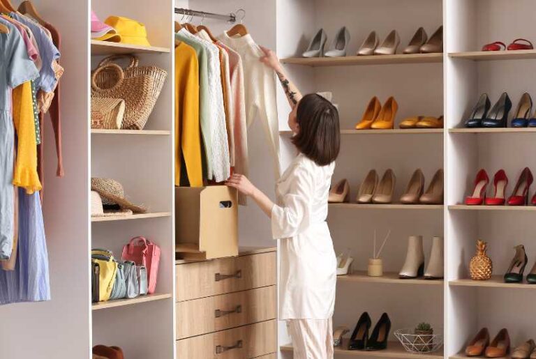 How To Prevent Closet Clutter With The One-In and One-Out Rule – A Complete Guide